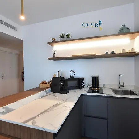Dimora Giabi Sea View Apartament *